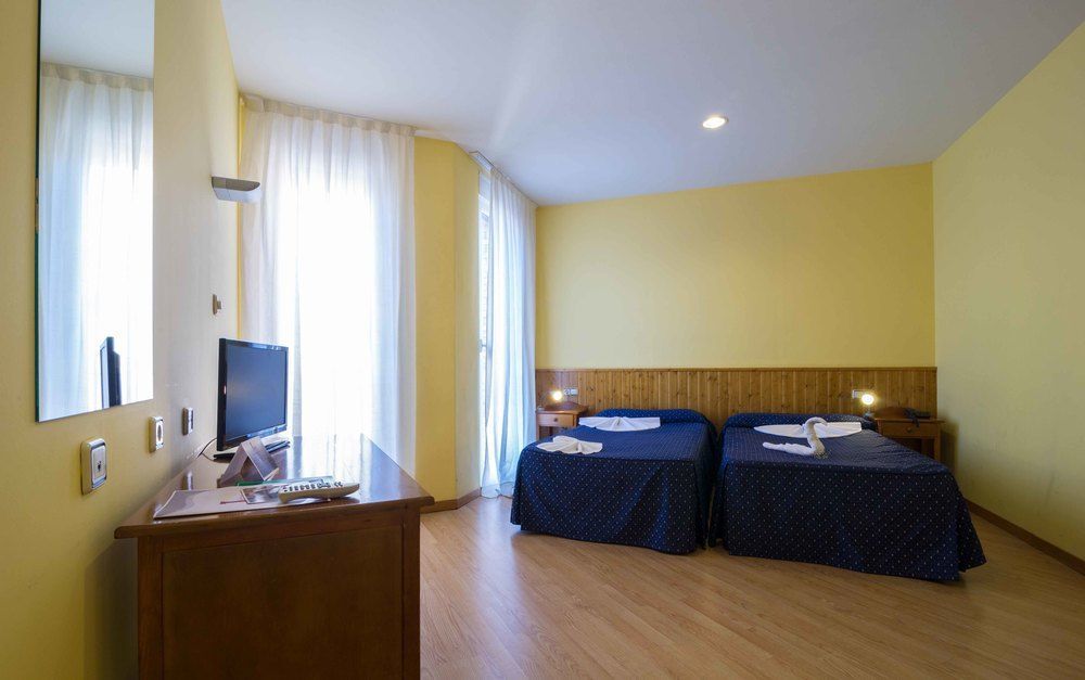 Hotel Isabel De Segura Teruel Eksteriør bilde