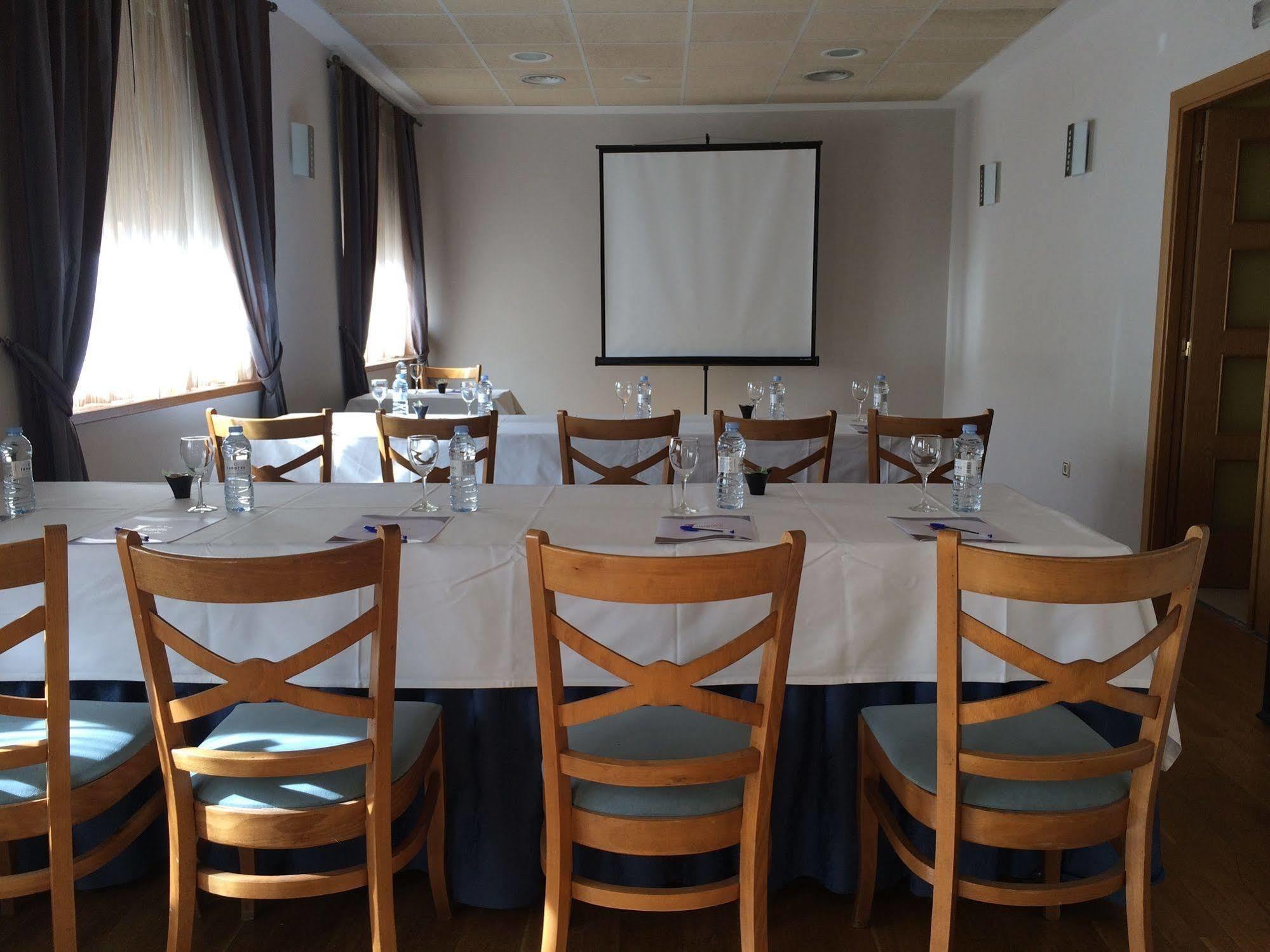 Hotel Isabel De Segura Teruel Eksteriør bilde